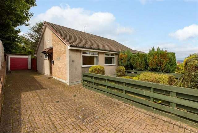 2 Bed Bungalow - Semi-Detached with 1 Reception Room