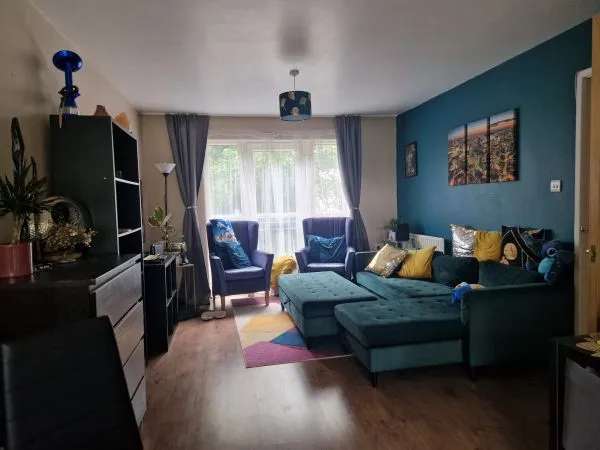 Flat For Rent in Portglenone, Northern Ireland