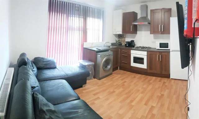 2 bedroom flat to rent