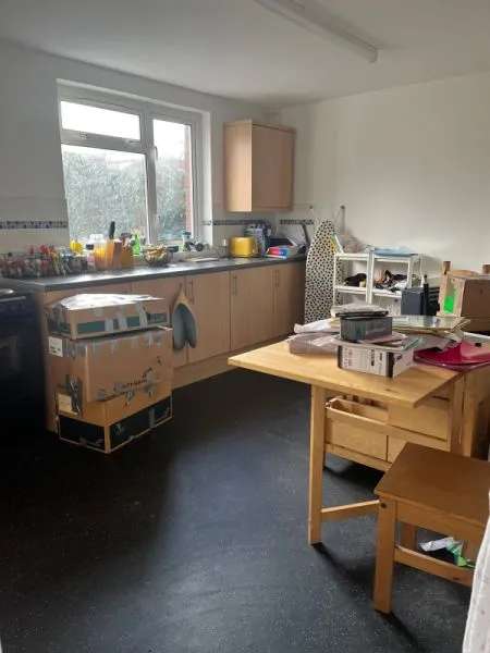 House For Rent in Crumlin, Wales