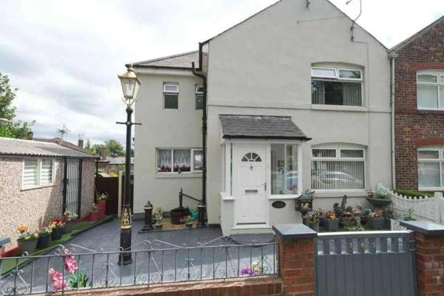 3 bedroom semi-detached house for sale