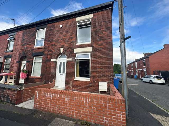 House For Sale in Manchester, England