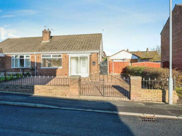 Bungalow For Sale in St Helens, England