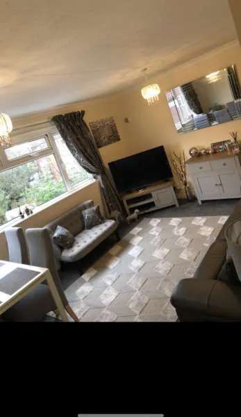 Flat For Rent in Metropolitan Borough of Solihull, England