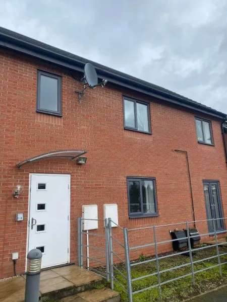 Flat For Rent in Metropolitan Borough of Solihull, England