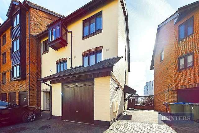 3 bedroom townhouse for sale