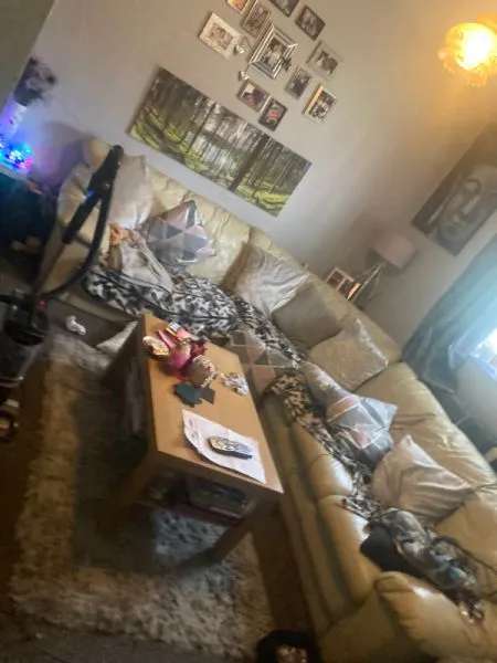 Flat For Rent in Sheffield, England