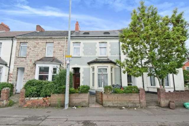 Flat for sale in Penarth Road, Cardiff CF11