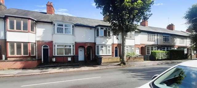 4 bedroom terraced house for sale