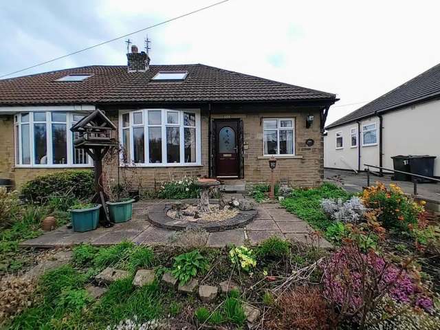 2 bedroom semi-detached bungalow for sale