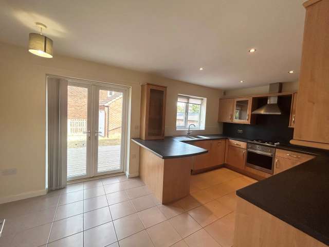 Detached house For Rent in Wakefield, England