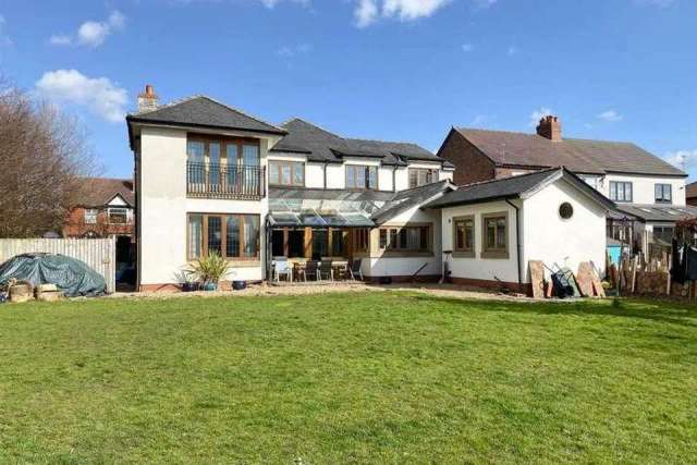 7 bedroom detached house for sale