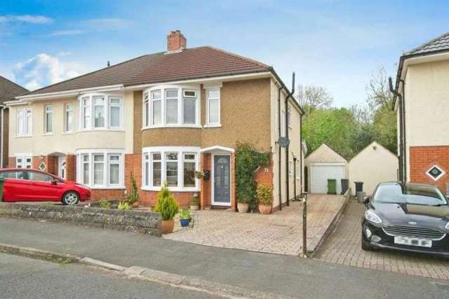 3 bedroom semi-detached house for sale