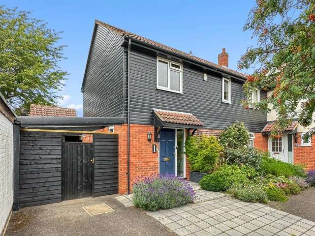 4 bedroom semi-detached house for sale