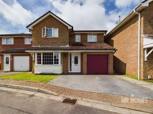 4 bedroom detached house for sale