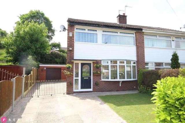 3 bedroom semi-detached house for sale