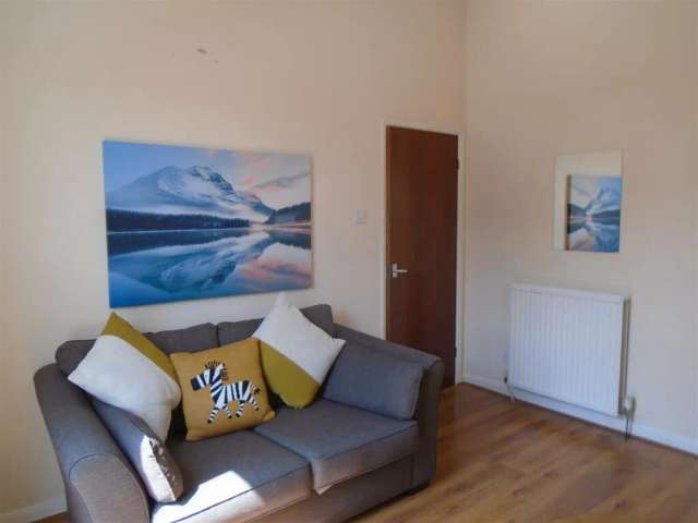 Flat For Rent in Hull, England