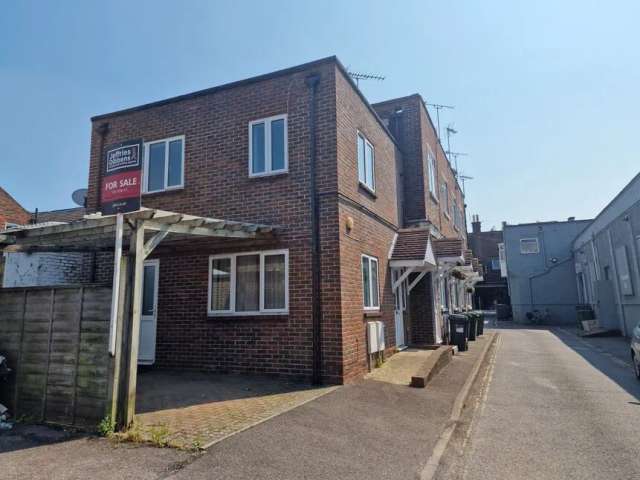 2 bedroom End Terrace House for sale, Southsea, Hampshire, PO4