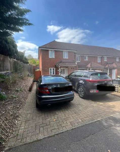 House For Rent in Guildford, England