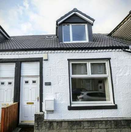 Terraced house to rent in Craigton Road, Govan, Glasgow G51