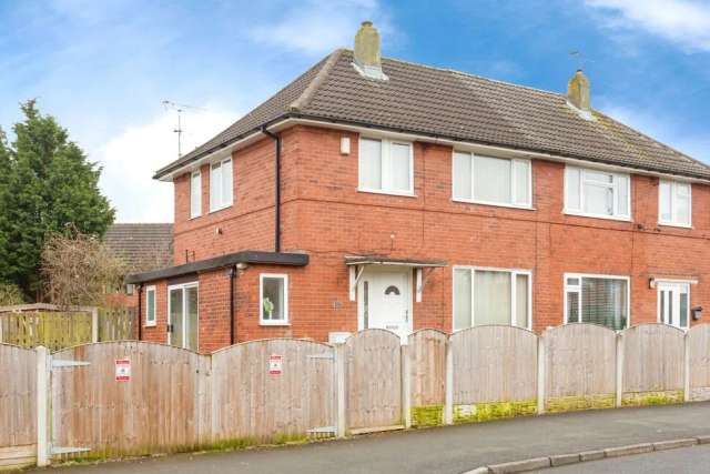 2 bedroom Semi Detached House for sale, Leeds, West Yorkshire, LS10