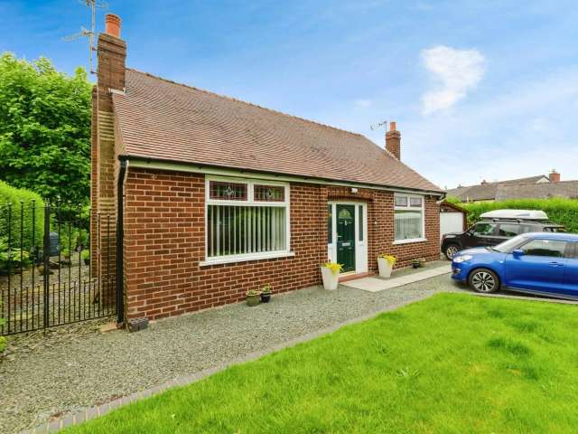 Bungalow For Sale in Wigan, England