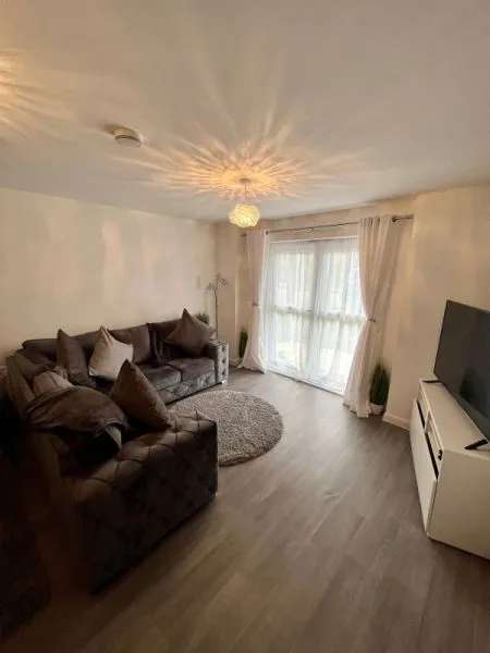 Flat For Rent in Borough of Swale, England