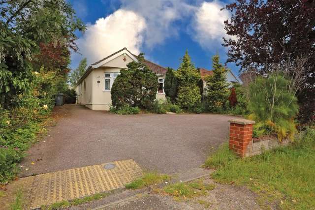 5 bedroom detached bungalow for sale