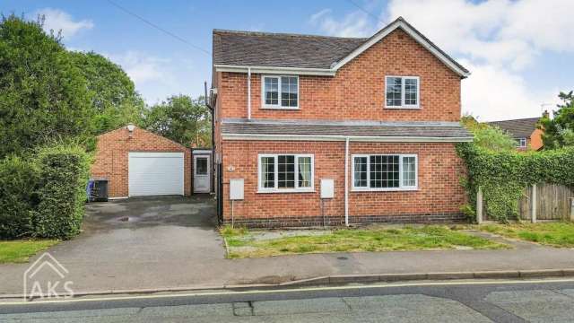 4 bedroom detached house for sale