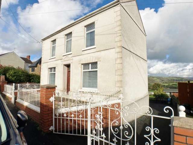 2 bedroom detached house for sale