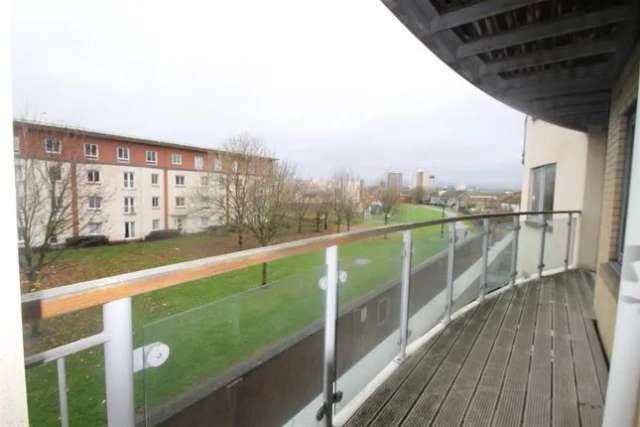 Flat for sale in Mount Stuart Square, Cardiff CF10