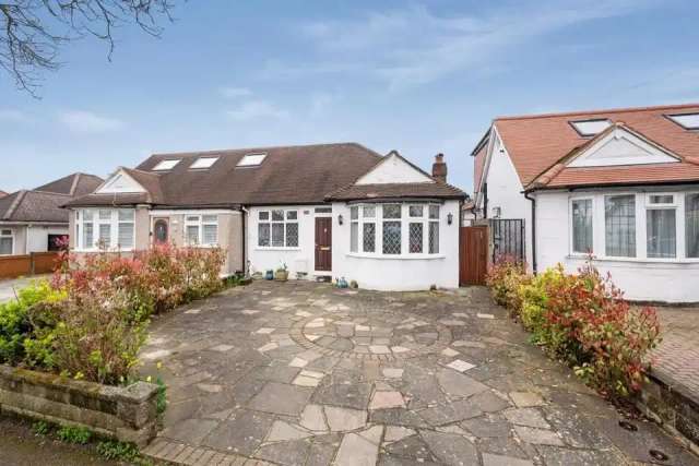 3 bedroom semi-detached bungalow for sale