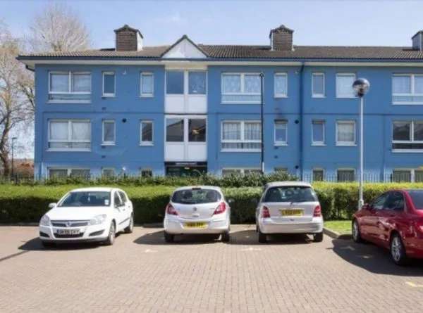 Flat For Rent in Ballymena, Northern Ireland