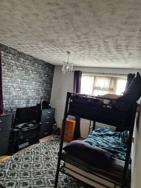 Flat For Rent in Folkestone and Hythe District, England