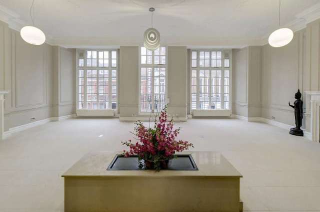 Maisonette For Sale in City of Westminster, England