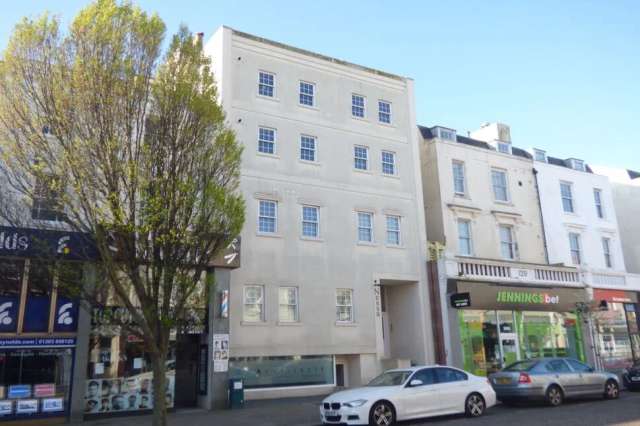 1 bedroom  Flat to rent, Folkestone, Kent, CT20