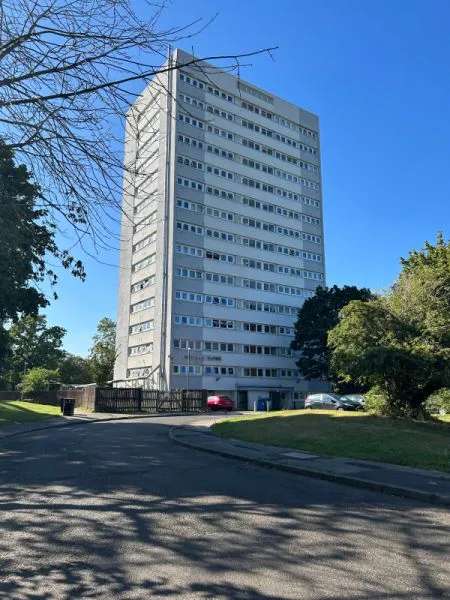 Flat For Rent in Metropolitan Borough of Solihull, England