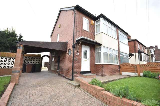 House For Sale in Leeds, England