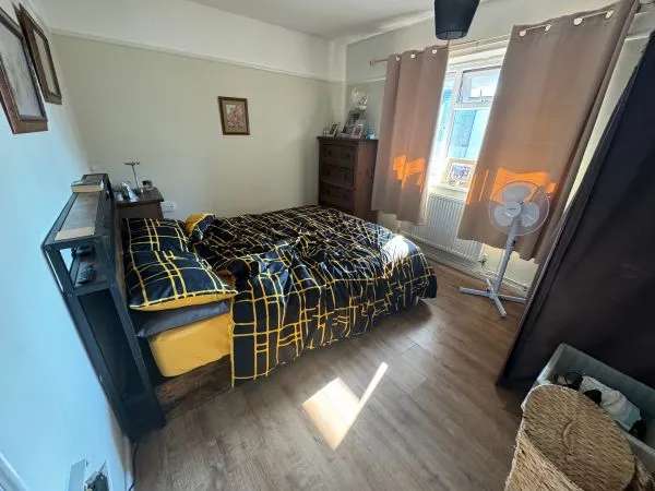 Flat For Rent in Tendring, England