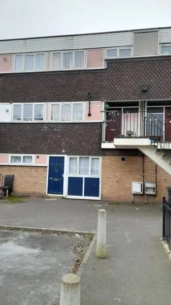 Flat For Rent in Sandwell, England