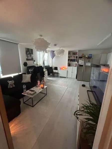 Flat For Rent in Reading, England