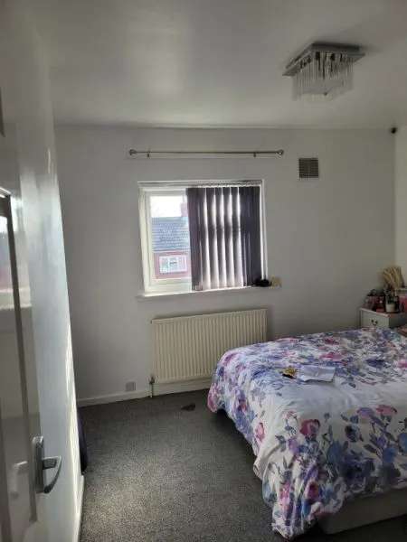 House For Rent in Kirklees, England