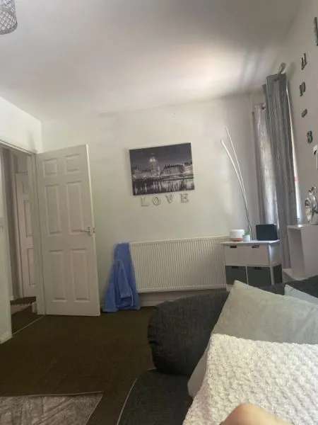 Flat For Rent in Baglan, Wales