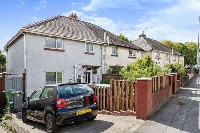 3 bedroom semi-detached house for sale