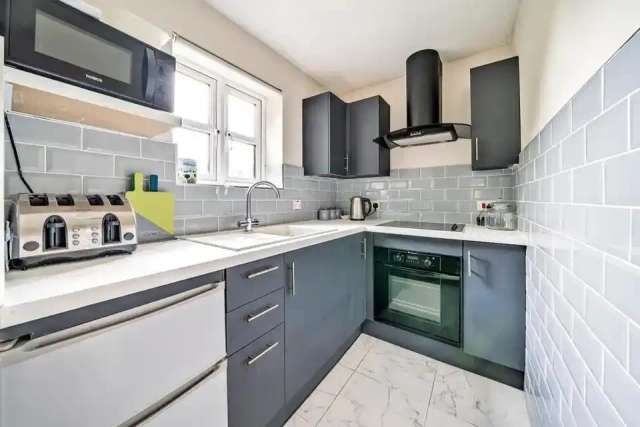 1 bedroom flat for sale