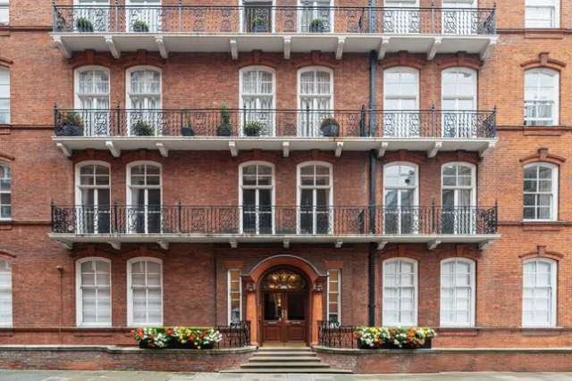 Flat for sale in Kensington Gore, London SW7