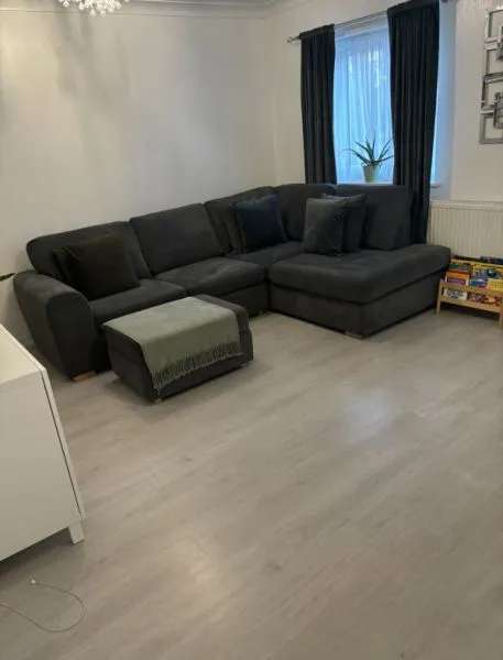 Flat For Rent in Tendring, England