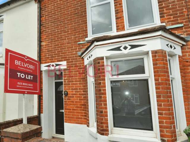 Terraced house For Rent in Southampton, England