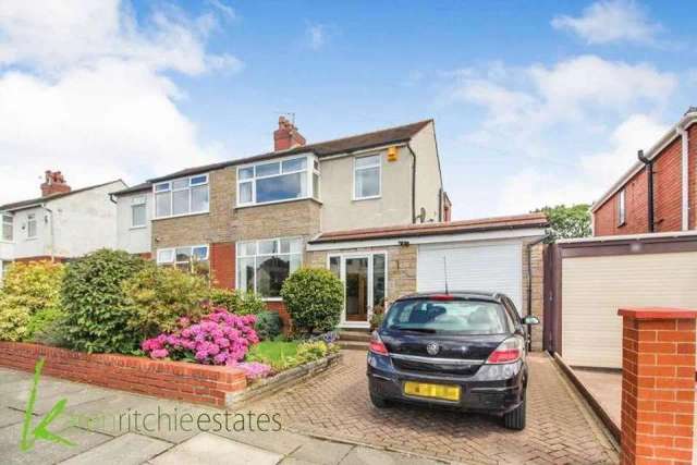 4 bedroom semi-detached house for sale