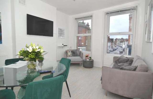 2 bedroom flat to rent